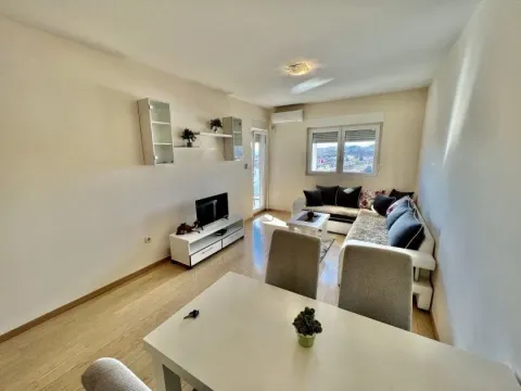 Prodaja, jednosoban stan, 47m², City Kvart, Podgorica - image 2