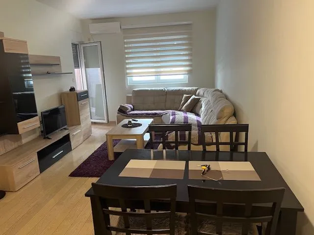 Izdavanje, jednosoban stan, 47m², City Kvart, Podgorica