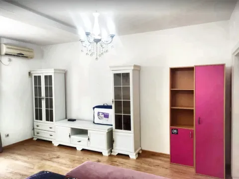 Rent, one bedroom apartment, 55m², Šušanj, Bar - image 1