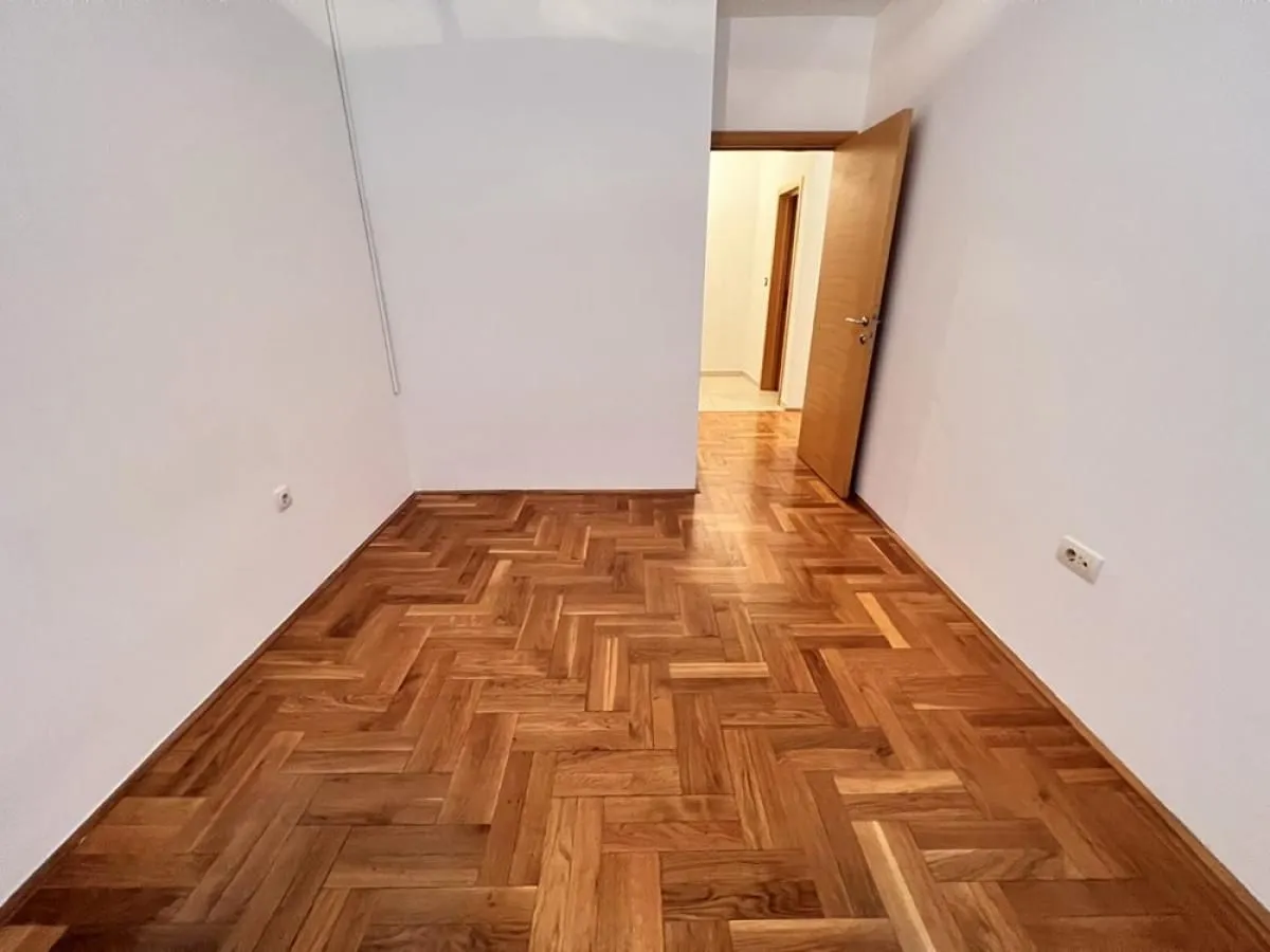 Rent, office space, 146m², Salajka, Novi Sad Sve Podlokacije