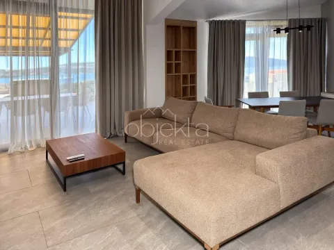 Izdavanje, stan, 185m², Tivat, Crna Gora - image 4