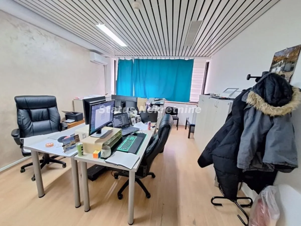 Rent, office space, 46m², Bulevar Oslobodjenja, Novi Sad Sve Podlokacije
