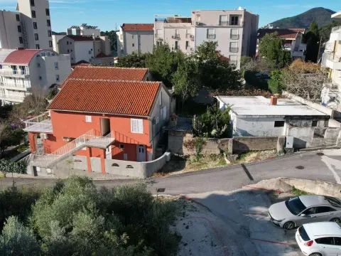 Prodaja, plac, 250m², Bečići, Budva - image 2