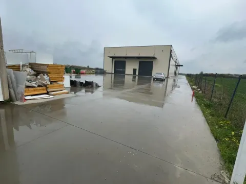 Izdavanje, poslovni prostor, 1700m², Zemun Ugrinovci, Zemun Sve Podlokacije - image 4