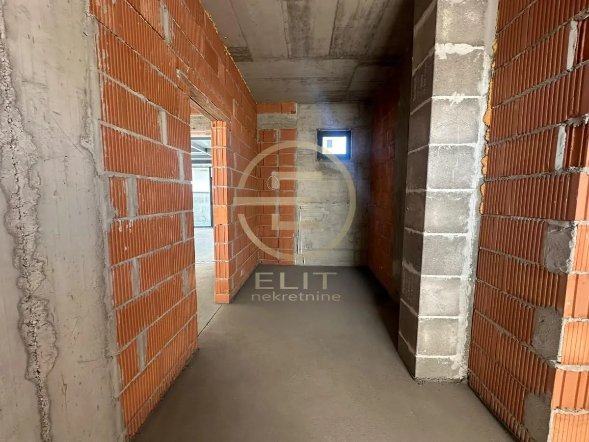 Rent, office space, 314m², Bulevar patrijarha Pavla, Novi Sad Sve Podlokacije