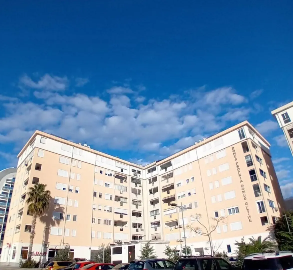 Sale, three bedroom apartment, 100m², Centar, Bar