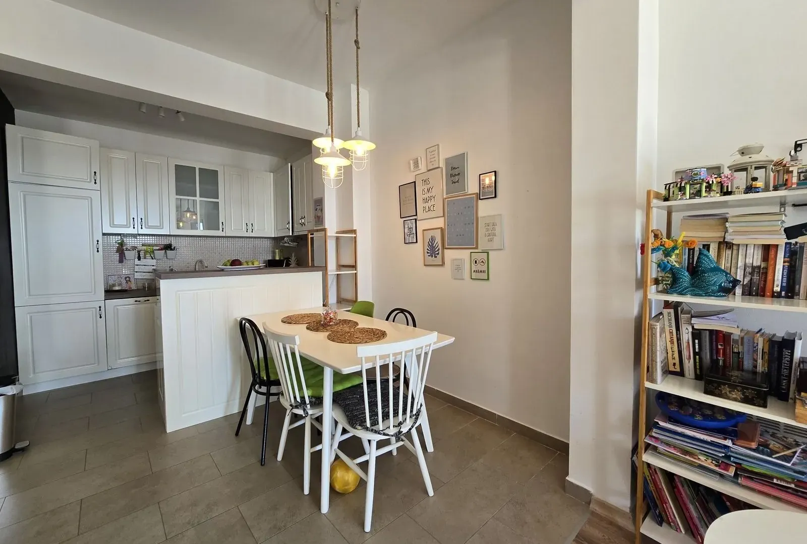Prodaja, jednosoban stan, 59m², Tivat, Crna Gora