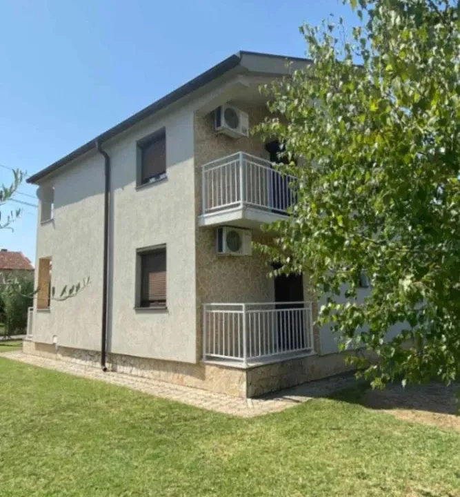 Prodaja, kuća, 160m², Murtovina, Podgorica