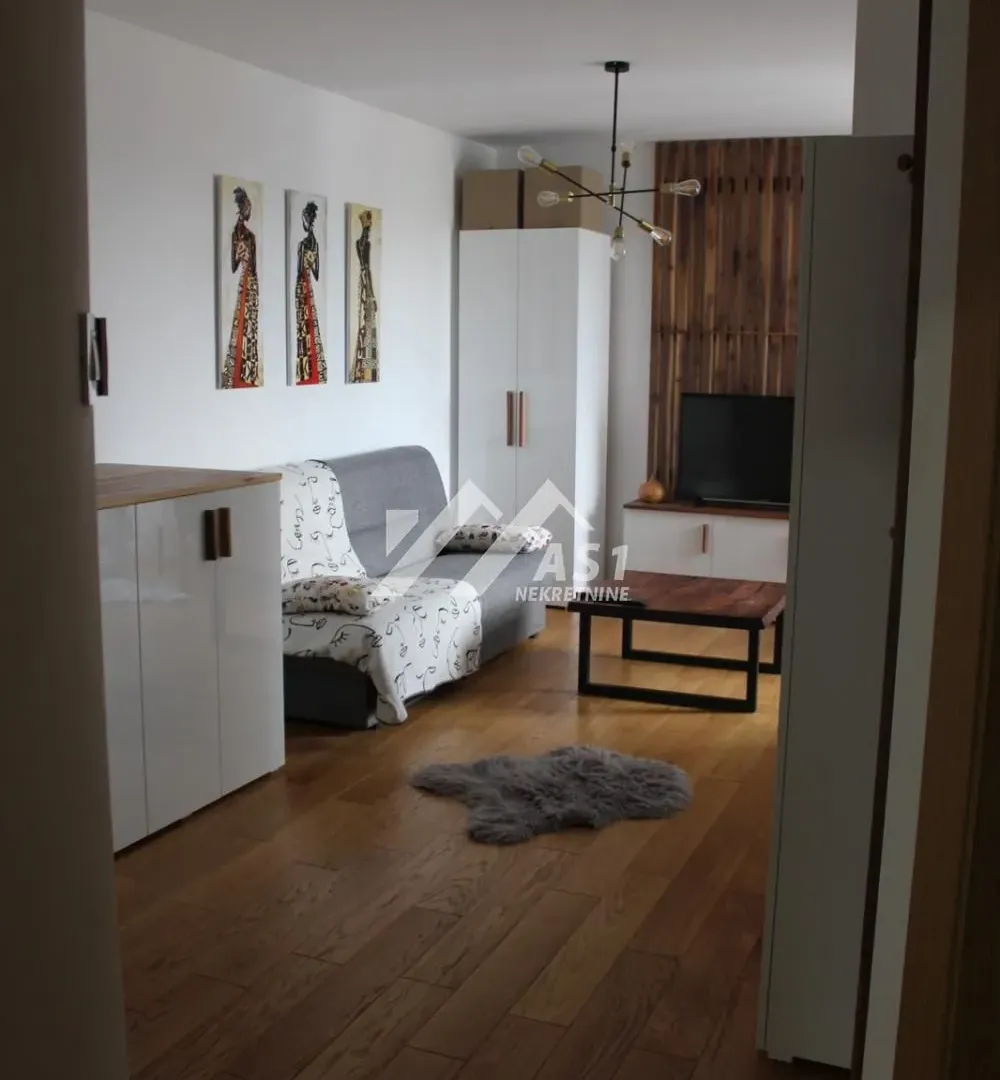 Izdavanje, stan, 27m², Grbavica, Novi Sad Sve Podlokacije