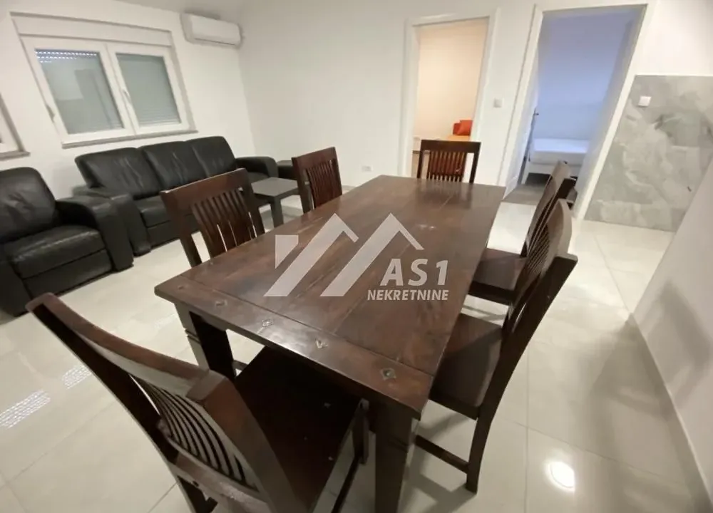 Izdavanje, trosoban stan, 67m², Stari Majur, Petrovaradin