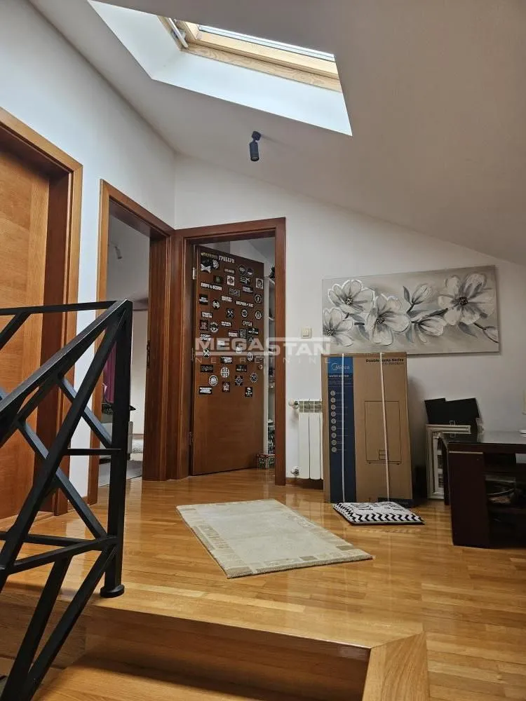 Sale, three bedroom apartment, 94m², Lion, Zvezdara Sve Podlokacije
