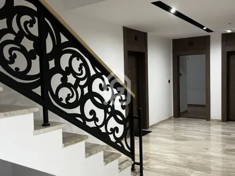 Izdavanje, trosoban stan, 60m², Jajinci, Voždovac Sve Podlokacije - image 3