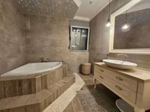 Izdavanje, dvosoban stan, 147m², Gorica C, Podgorica - image 6