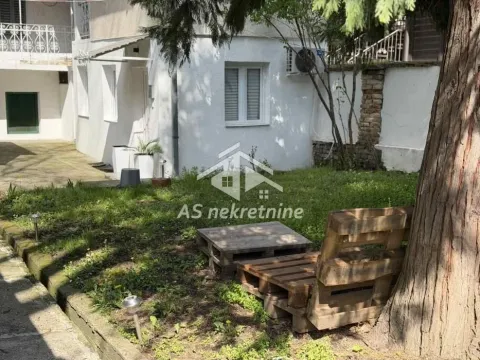 Rent, two bedroom apartment, 40m², Vračar Hram, Vračar Sve Podlokacije - image 12