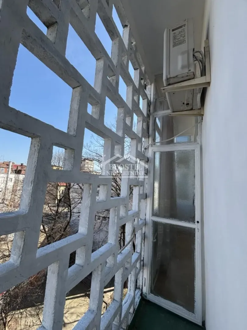 Rent, three bedroom apartment, 78m², Stari Grad, Beograd