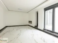 Prodaja, trosoban stan, 86m², Zemun Gardoš, Zemun Sve Podlokacije - image 1