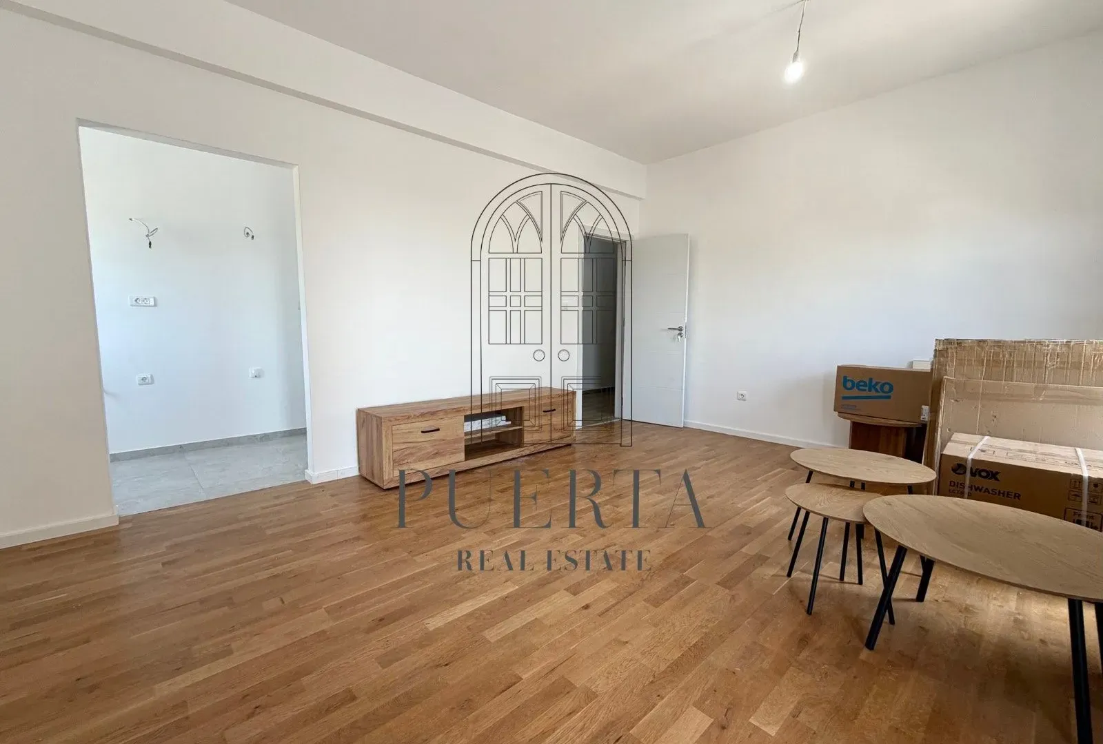 Prodaja, dvosoban stan, 64m², Tološi, Podgorica