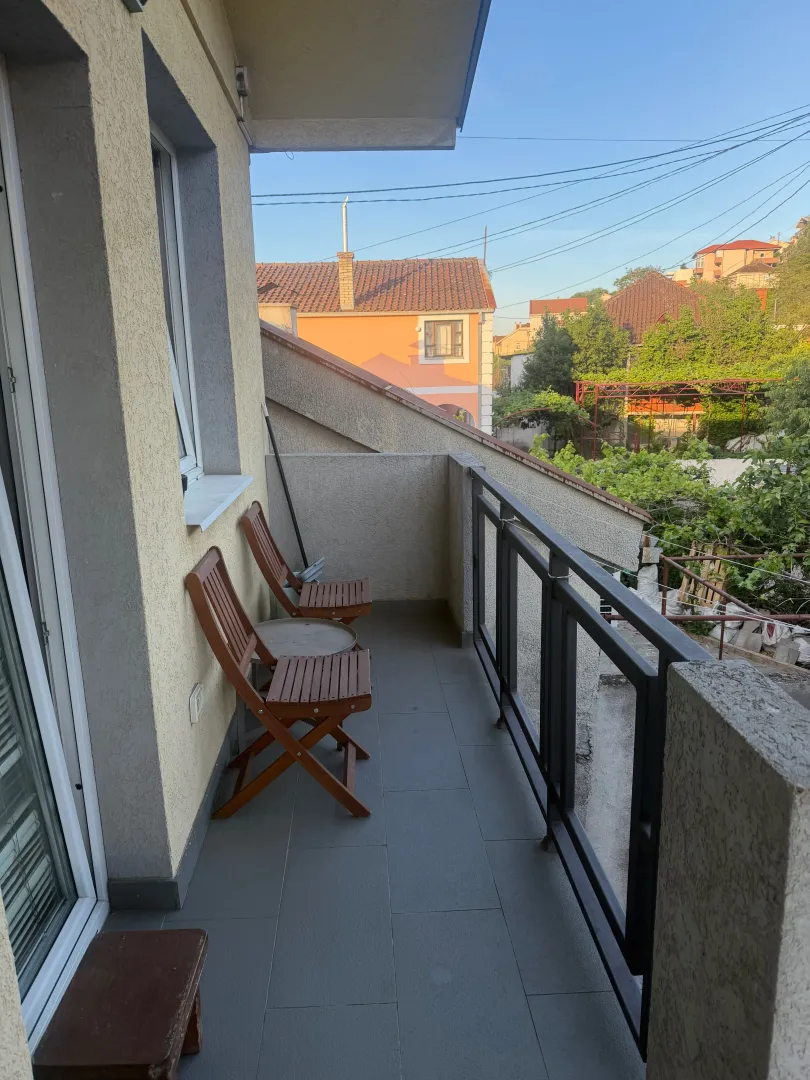 Izdavanje, jednosoban stan, 45m², Momišići, Podgorica