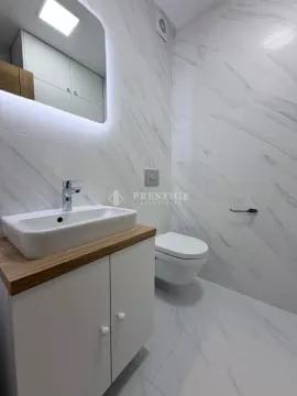 Izdavanje, dvosoban stan, 72m², New City, Podgorica - image 14