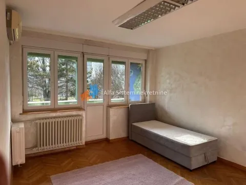 Izdavanje, trosoban stan, 105m², Savski Venac, Beograd - image 14