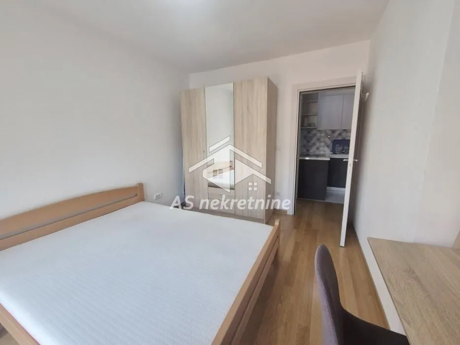 Izdavanje, dvosoban stan, 36m², Zeleni Venac, Beograd