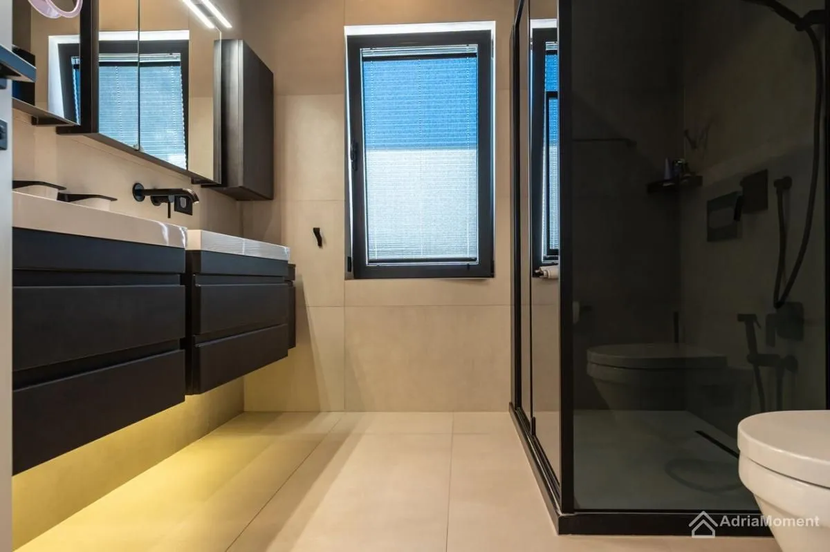 Sale, house, 180m², Kavač, Kotor