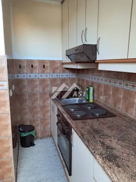 Manja kuhinja sa elementima i ugradnom pločom. - image 5
