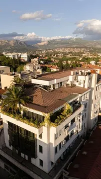 Prodaja, trosoban stan, 233m², Centar, Podgorica - image 4