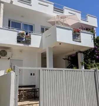 Sale, house, 199m², Bar, Crna Gora - image 1