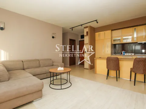 Rent, two bedroom apartment, 68m², City Kvart, Podgorica - image 4