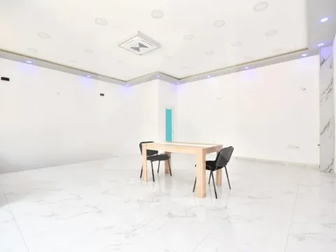 Rent, office space, 116m², Stari Aerodrom, Podgorica - image 2