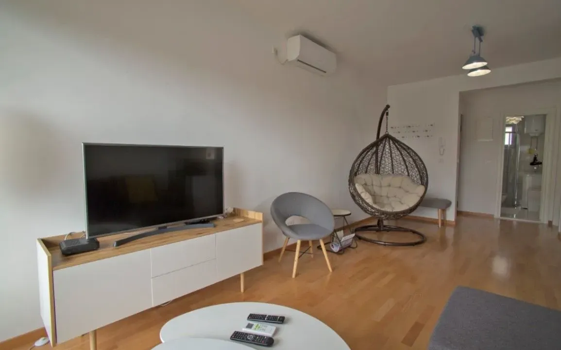 Prodaja, jednosoban stan, 40m², Tivat, Crna Gora