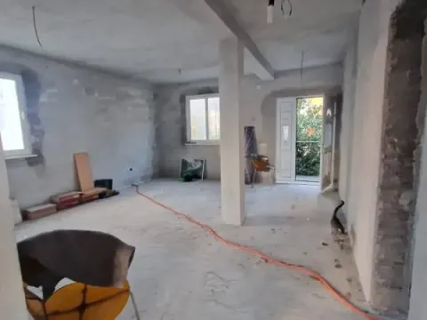 Prodaja, kuća, 240m², Sutomore, Bar - image 9