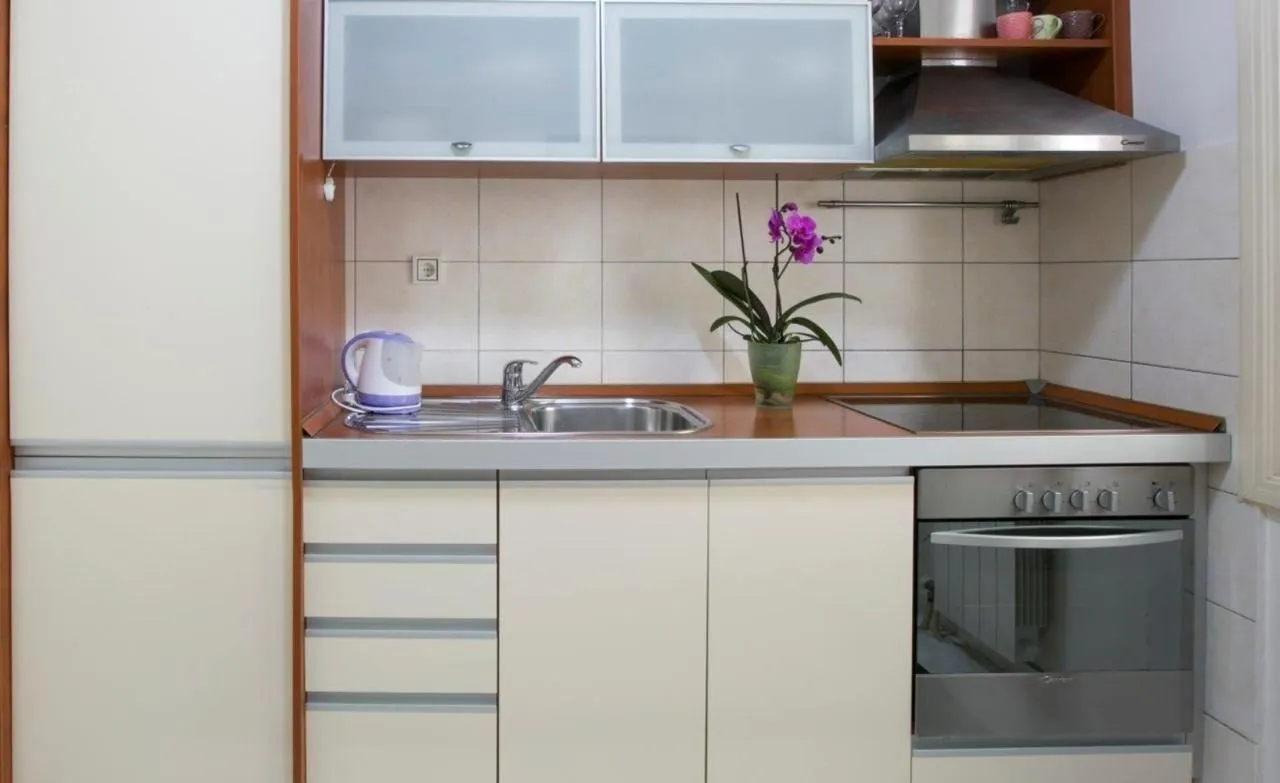 Sale, four bedroom apartment, 95m², Sveti Stefan, Budva
