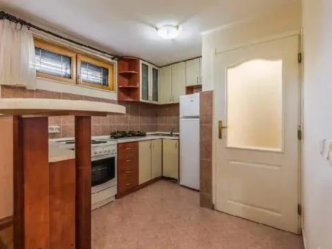 Izdavanje, kuća, 370m², Zabjelo, Podgorica - image 26