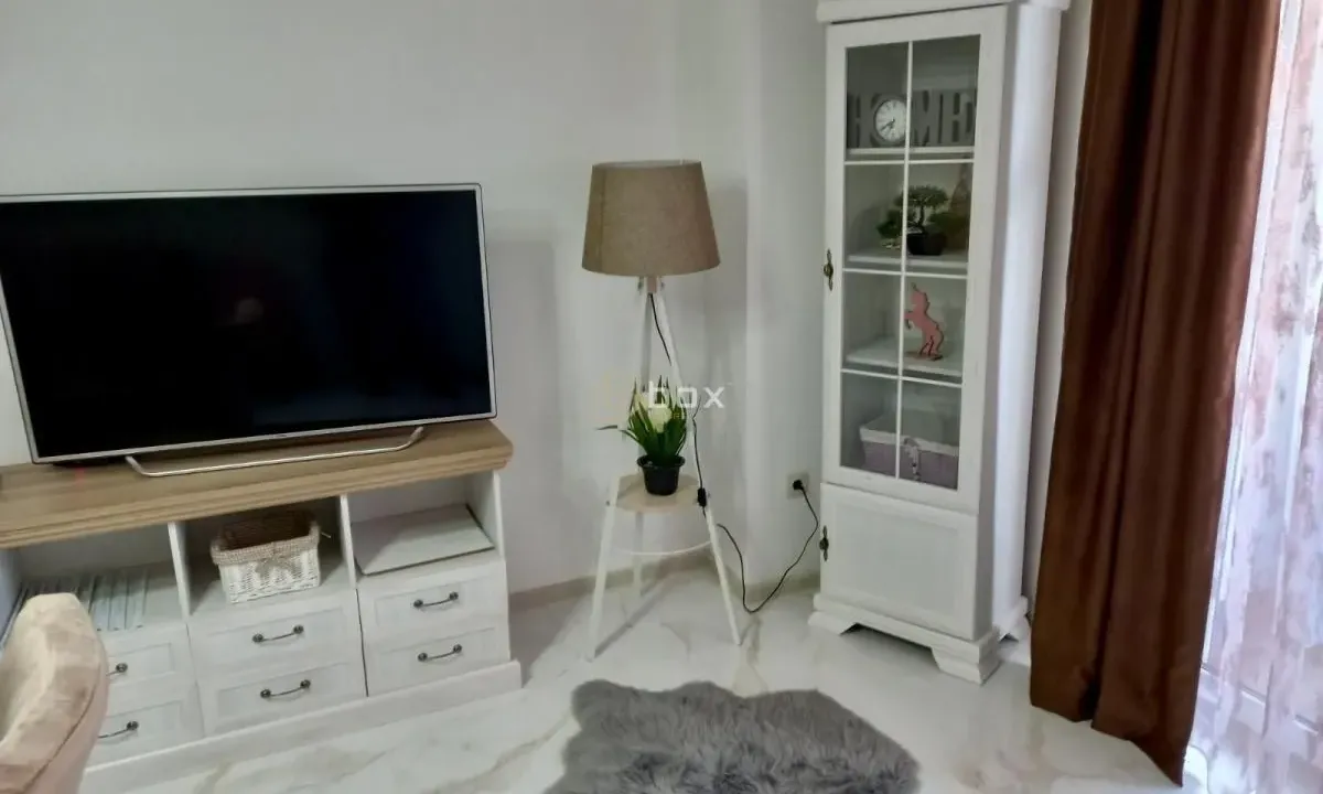 Prodaja, dvosoban stan, 50m², Gradska Bolnica, Niš