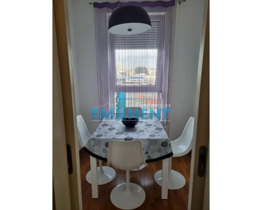Rent, two bedroom apartment, 52m², Novi Beograd Blok 67, Novi Beograd Sve Podlokacije