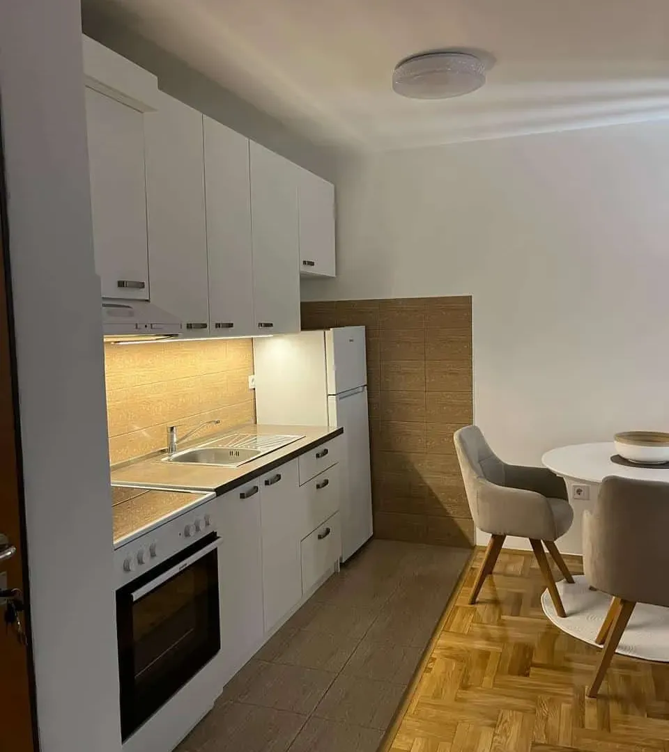 Izdavanje, jednosoban stan, 40m², City Kvart, Podgorica