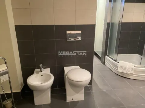 Izdavanje, trosoban stan, 93m², Stari Grad, Beograd - image 9