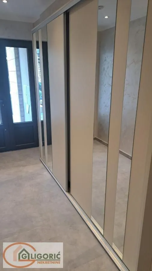Sale, three bedroom apartment, 95m², Cvetkova Pijaca, Zvezdara Sve Podlokacije