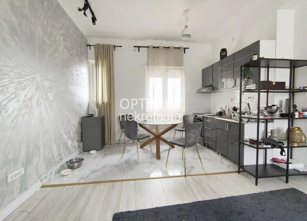Prodaja, dvosoban stan, 48m², Skadarlija, Beograd