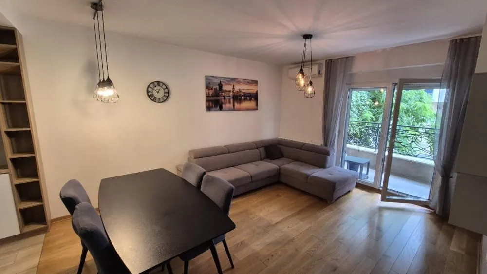 Izdavanje, trosoban stan, 72m², Lekino Brdo, Voždovac Sve Podlokacije