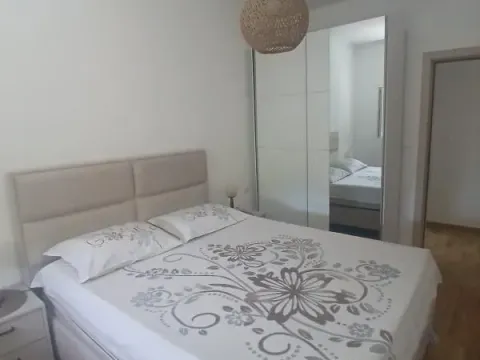 Sale, one bedroom apartment, 46m², Bečići, Budva - image 10