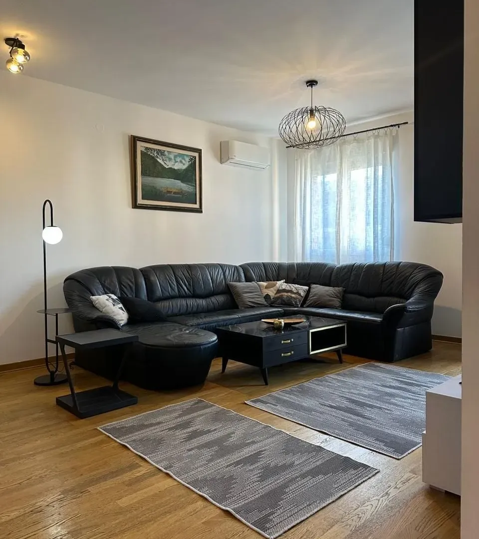 Izdavanje, dvosoban stan, 64m², City Kvart, Podgorica