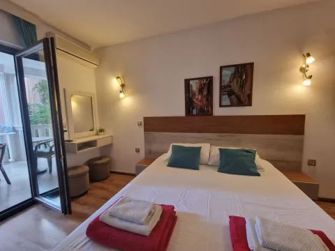 Rent, studio apartment, 35m², Budva, Crna Gora - image 3
