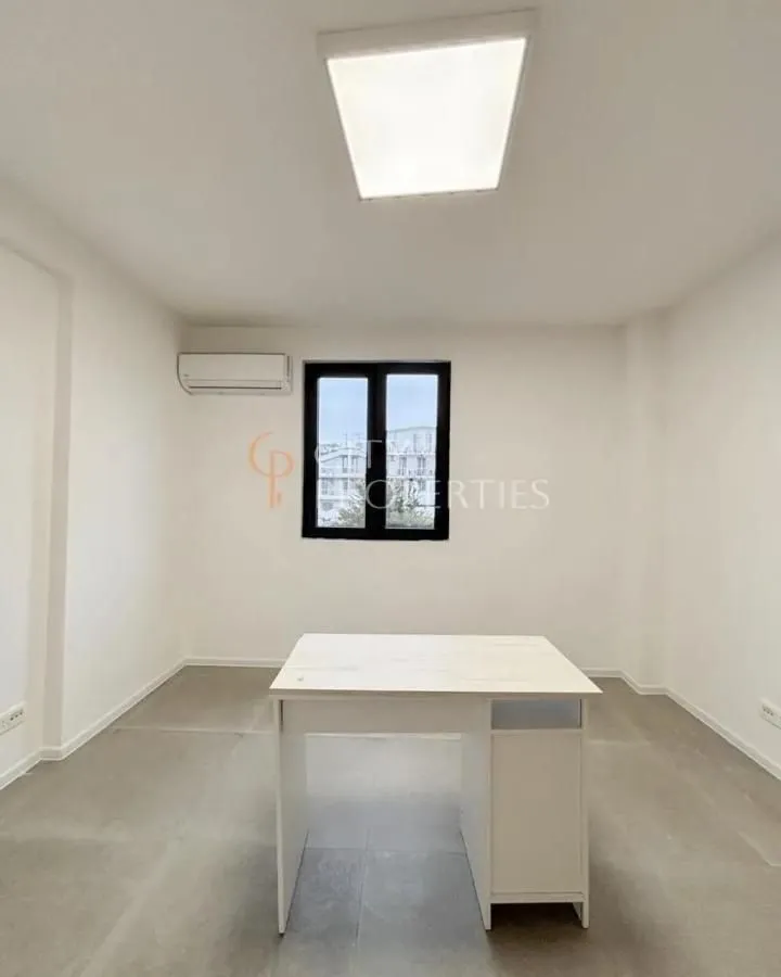 Rent, office space, 120m², Centar, Podgorica