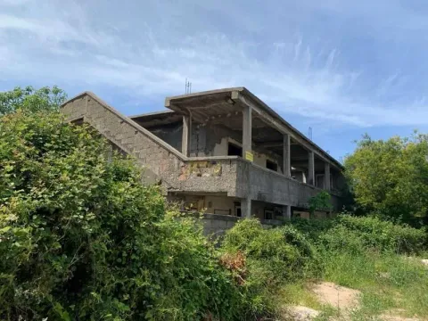 Sale, house, 224m², Bar, Crna Gora - image 1