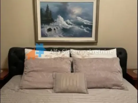 Izdavanje, trosoban stan, 104m², Savski Venac, Beograd - image 13