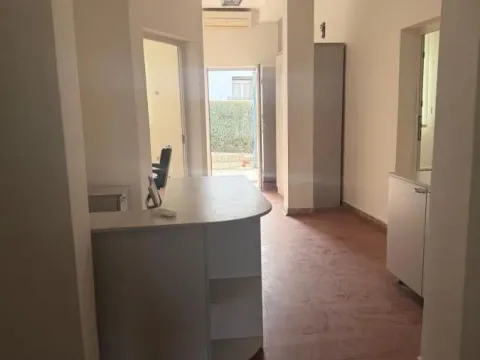 Izdavanje, poslovni prostor, 90m², Savski Venac, Beograd - image 3