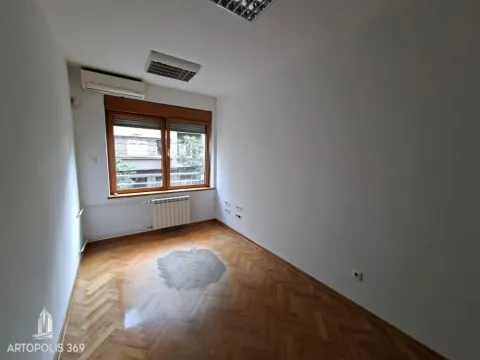 Rent, office space, 58m², Kalenić Pijaca, Vračar Sve Podlokacije - image 9